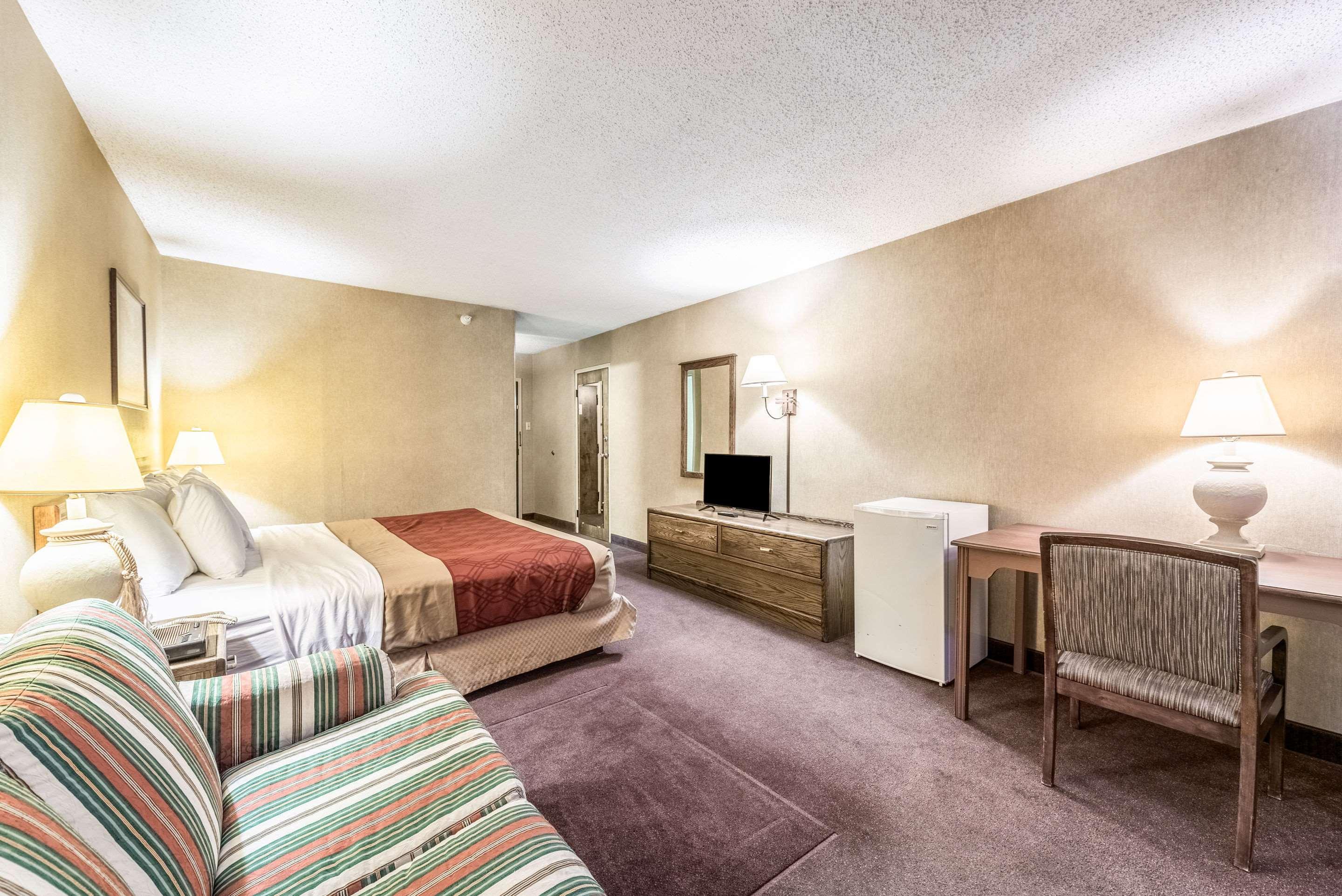 Econo Lodge Brainerd Bagian luar foto